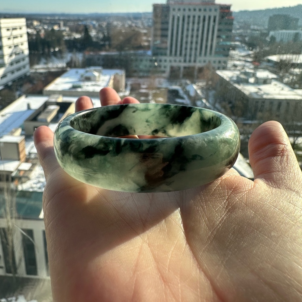 Jadeite Bangle diameter 57 mm
